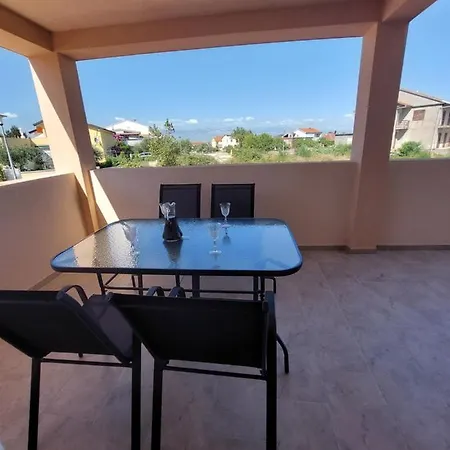 Holiday Home Aria Nin Exterior photo