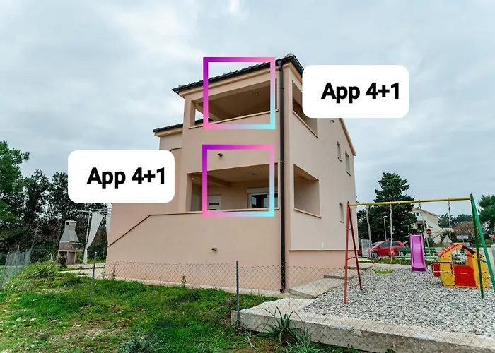 Holiday Home Aria
